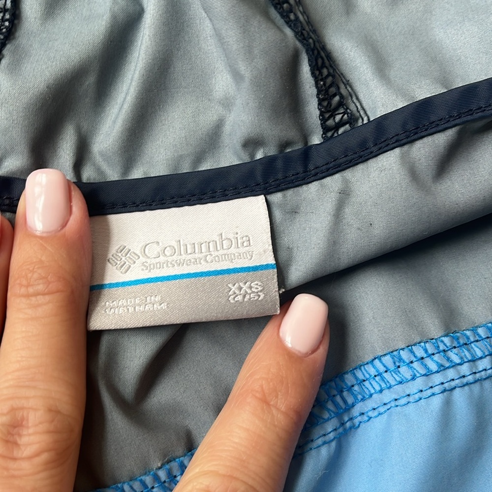 Kids Blue Columbia rain Jacket with reflector on top zipper - Picture 6 of 9
